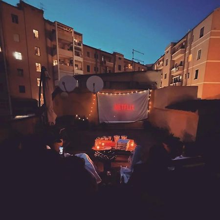 Appartamento Con Terrazzo Privato E Netflix Кальяри Экстерьер фото